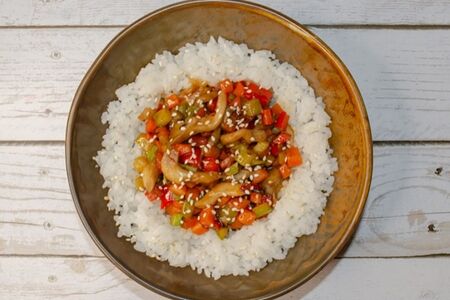 Рис с овощами в соусе терияки