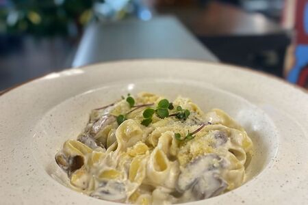 Феттуччине с курицей и грибами