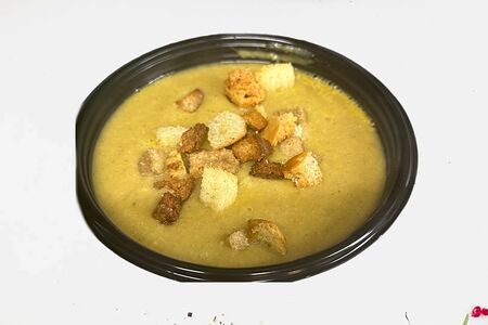 Суп гороховый с копчёностями