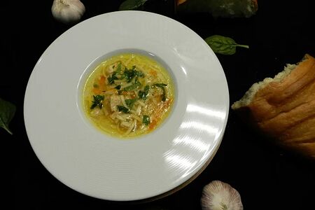 Суп куриный с лапшой