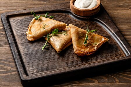 Блинчики сибирские с мaслом и сметаной