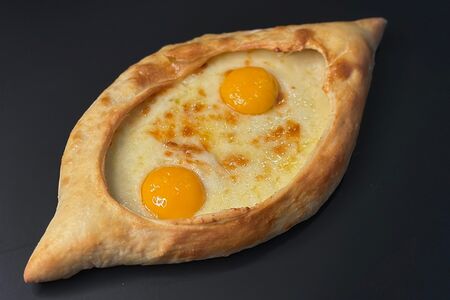 Хачапури по-аджарски 
