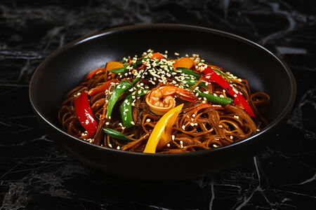 Wok с креветками