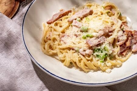 Лингуини с соусом карбонара