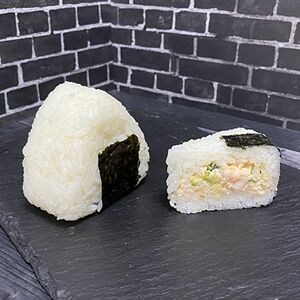 Онигири с креветкой