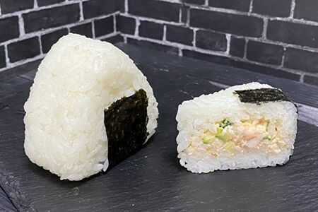 Онигири с креветкой