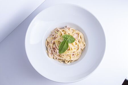 Лингвини Карбонара с трюфельным маслом