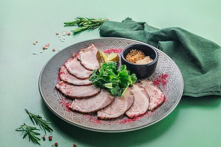 Буженина копченая