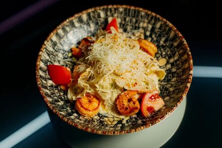 Цезарь с креветками 