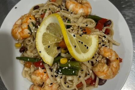 Удон с креветками