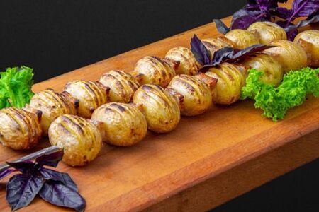 Картошка на мангале с курдюком