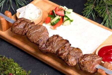 Шашлык из розовой телятины