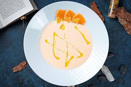 Крем-суп из лосося спайси