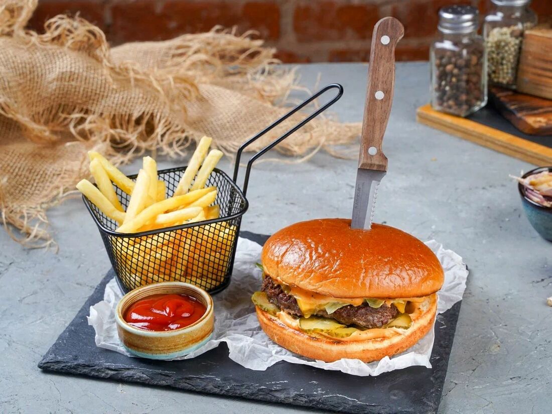 Cofan European Bistro