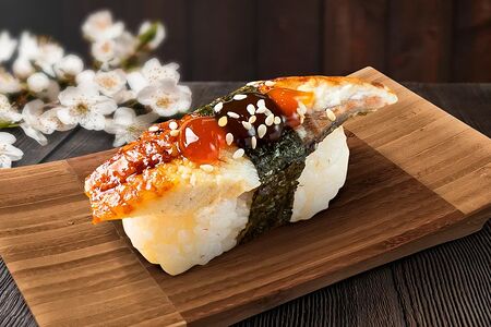 Суши нигири с угрем