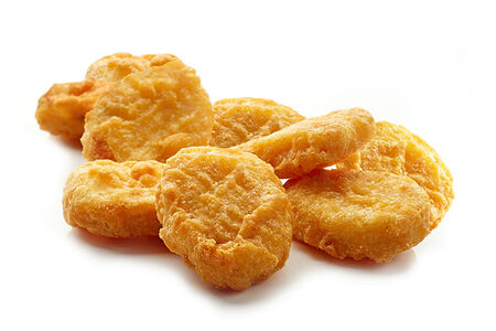 Куриные нaггeтсы