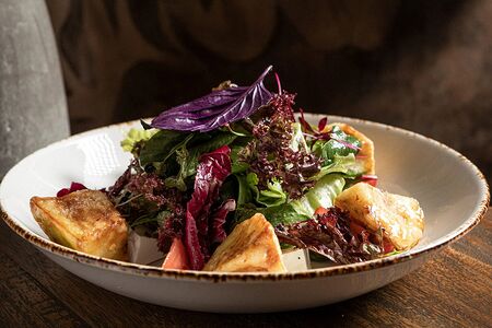 Салат с хрустящими баклажанами 