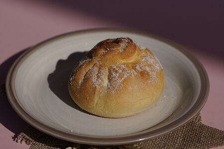 Пирожок с яблоком