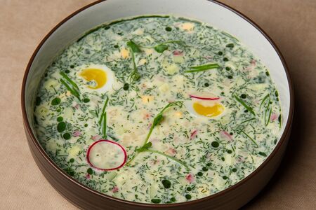 Окрошка на кефире мясная