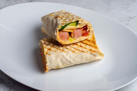 Хот-дог на лаваше