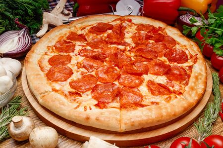 Пепперони классическая на пышном тесте