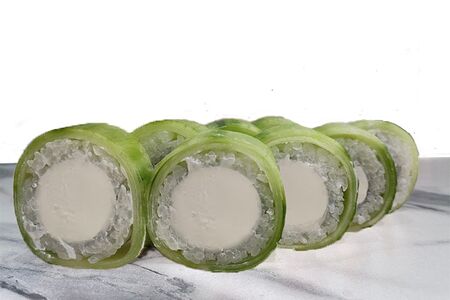 Ролл в огурце