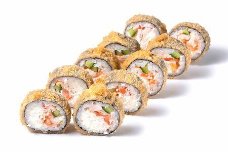 Жареный ролл с морепродуктами