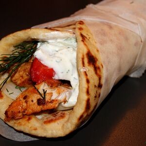 Шаурма куриная с картошкой по-деревенски 