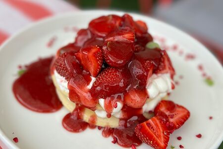 Клубничные панкейки