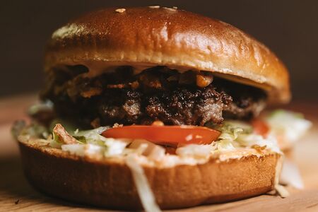 Фирменный бургер #1