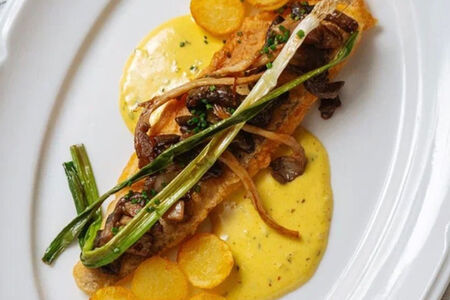 Судак Орли с лесными грибами