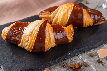 Круассан шоколадный