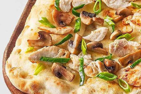 Пицца Жюльен с курицей