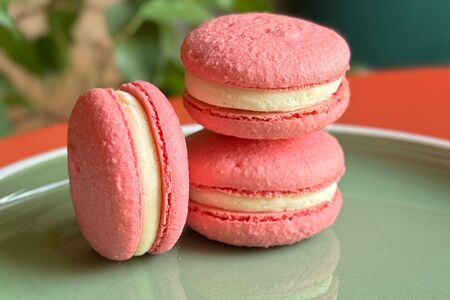 Макарон Кокос-брусника