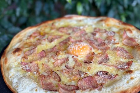 Пицца карбонара 