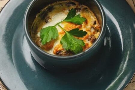 Грибной жюльен в сливочном соусе