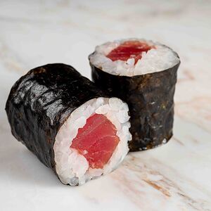 Ролл с тунцом