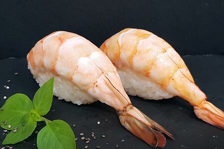 Нигири с креветкой
