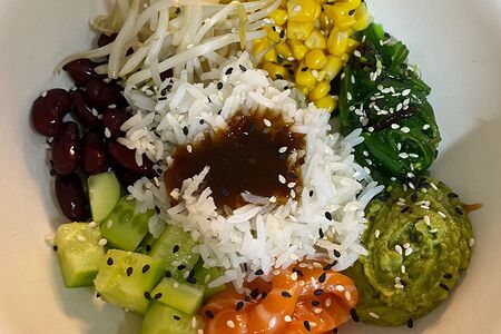 Поке с лососем