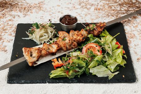 Шашлык из филе бедра курицы