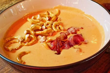 Сырный с беконом