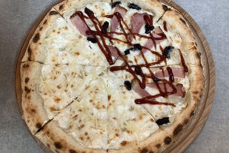 Пицца Дуэт сырная-пикантная