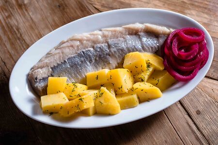 Селедочка по-русски с картофелем