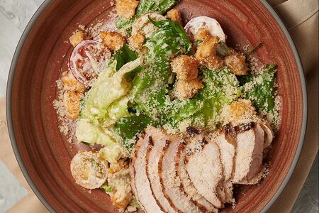 Цезарь с курицей