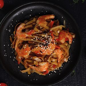 Удон с креветками в соусе терияки