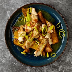 Салат с запеченной тыквой и курицей