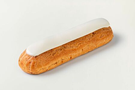 Эклер ванильный