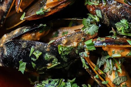 Мидии в соусе Том ям