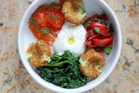 Драники из цукини, лосось, икра