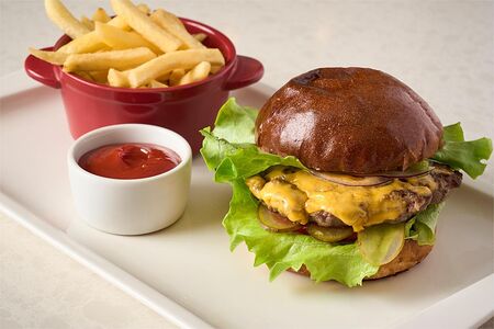 Бургер с мраморной говядиной